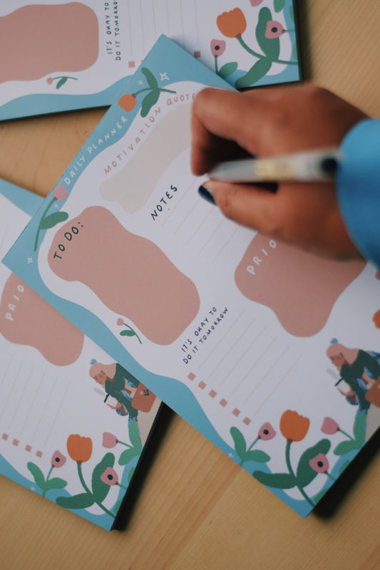 A5 Daily Planner Flower Pattern (14,8cm x 21,0cm) 50 Sheets