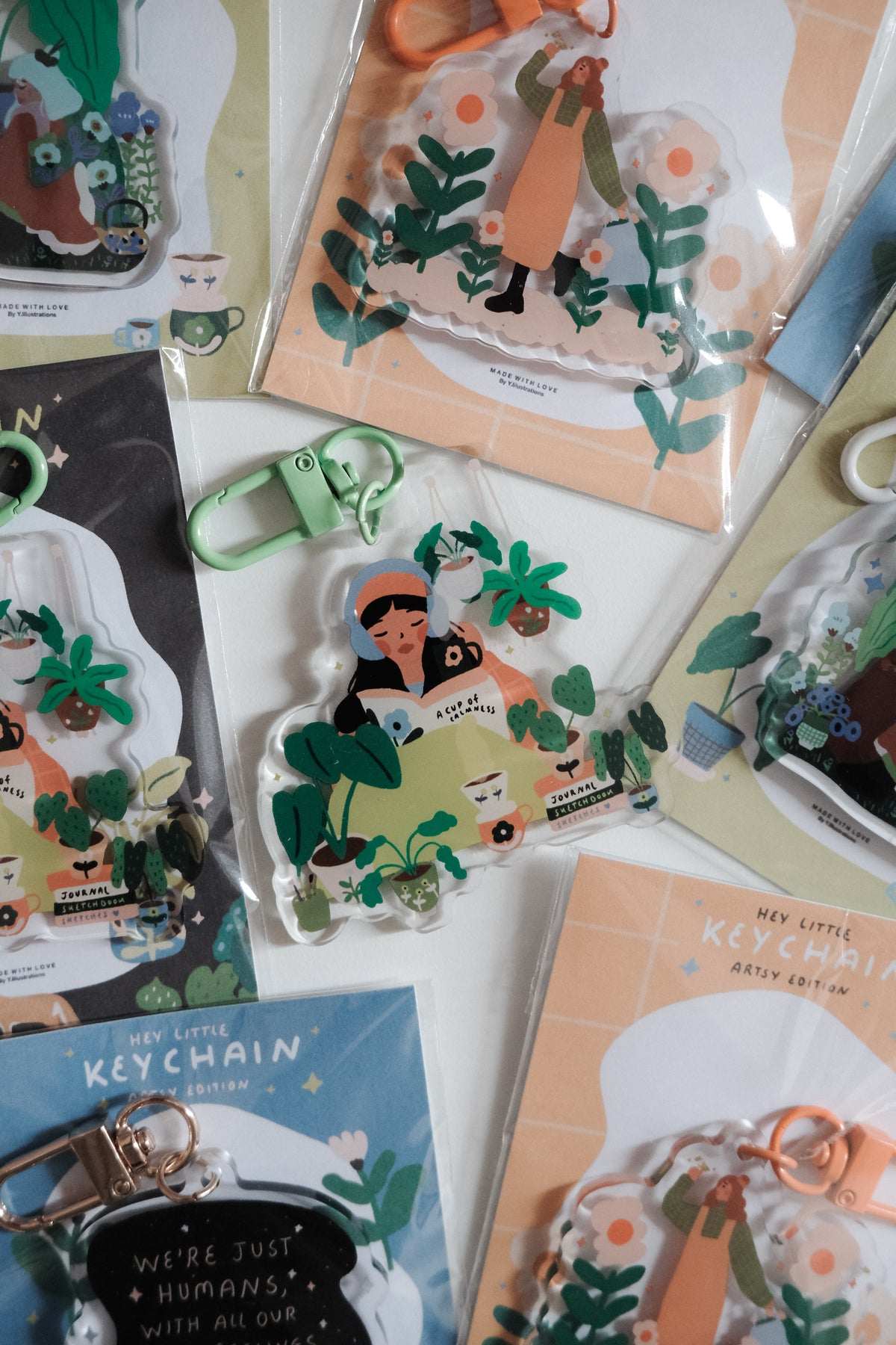 Different Cute Acrylic Keychains / New Edition