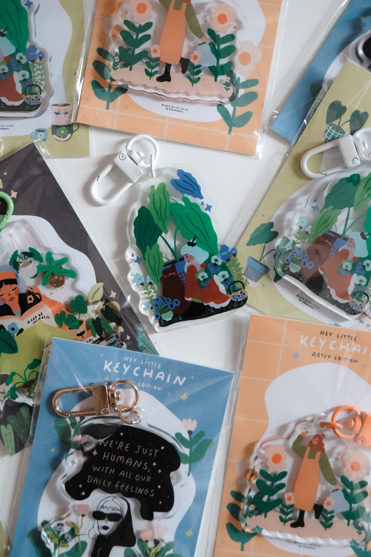 Different Cute Acrylic Keychains / New Edition